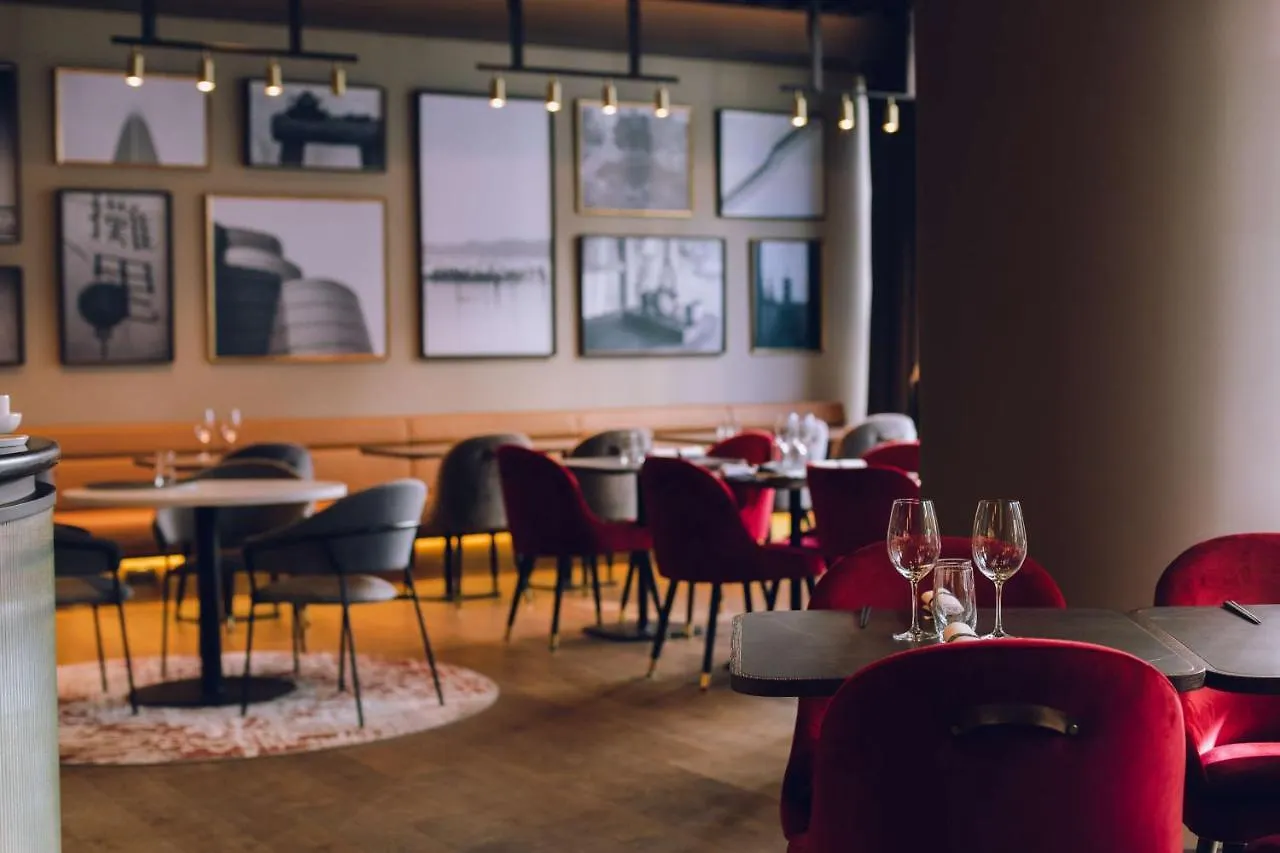 Radisson Collection Grand Place בריסל 5*,  בלגיה